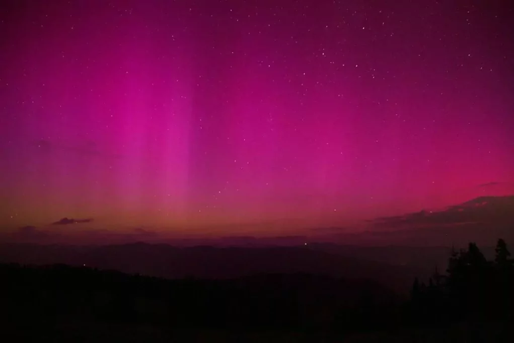 Das Bild auf 5min.at zeigt Polarlichter über Kärnten