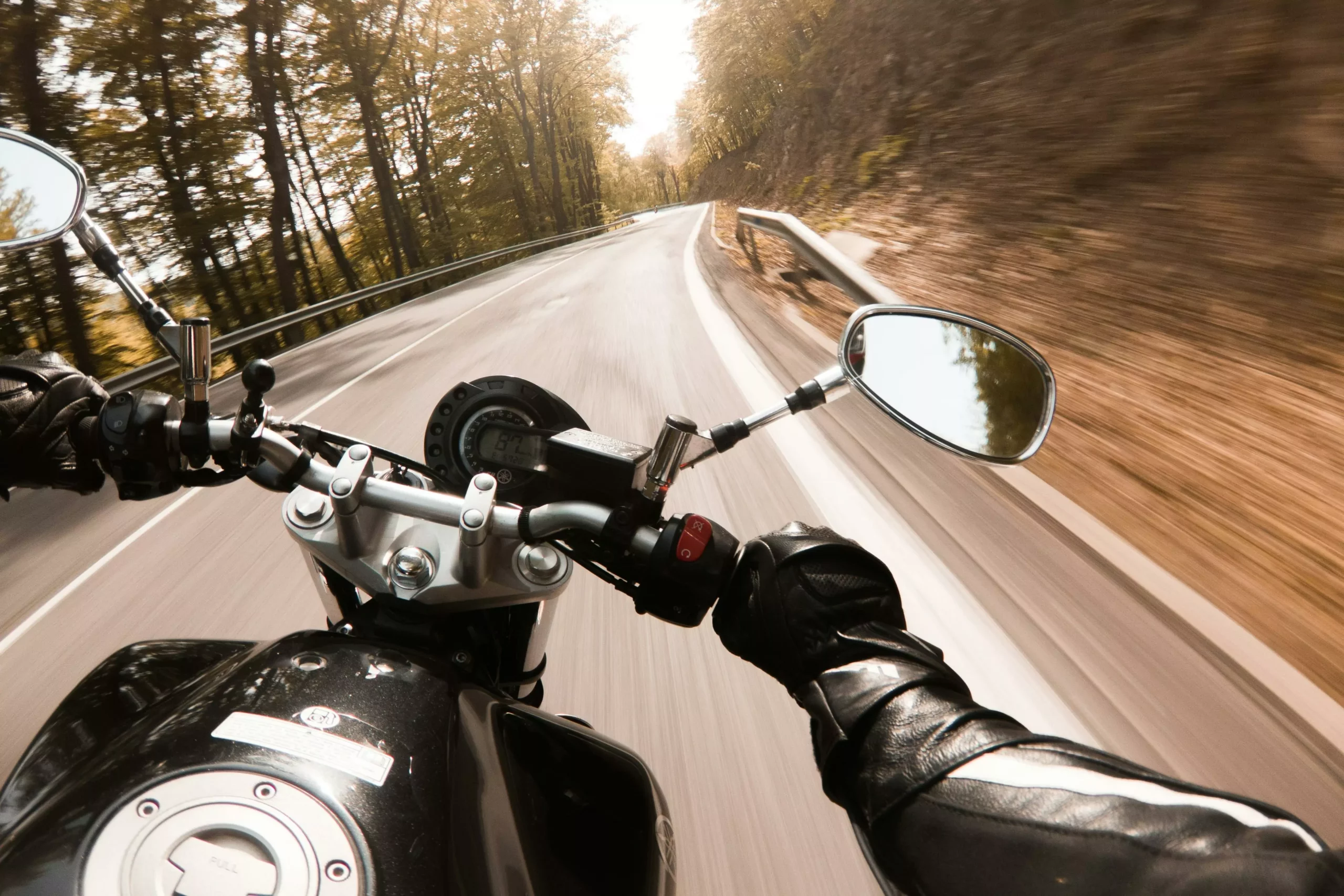 Symbolfoto auf 5min.at zeigt einen Motorradfahrer.