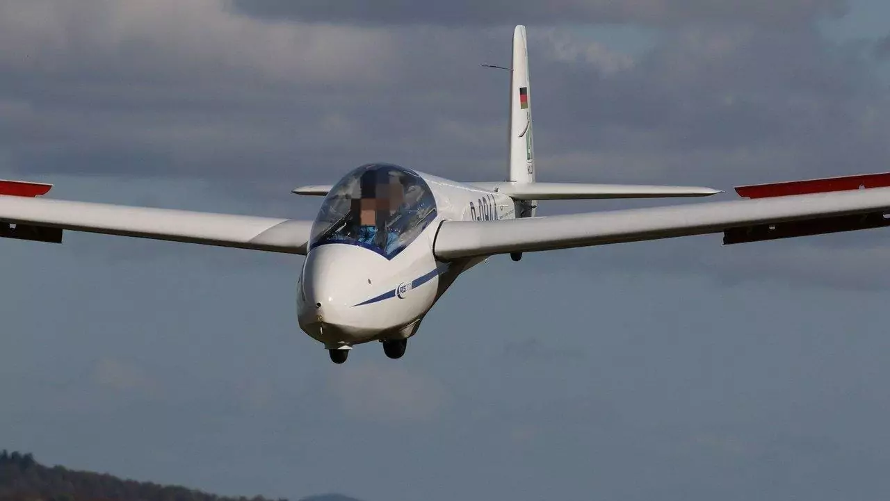 Ein Bild auf 5min.at zeigt ein Segelflugzeug.