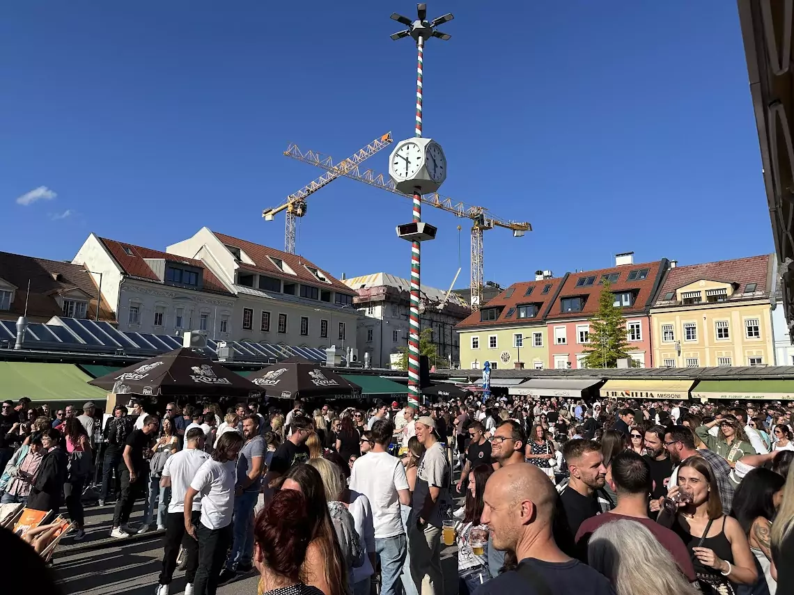 Bild auf 5min.at zeigt den After Work Markt in Klagenfurt.