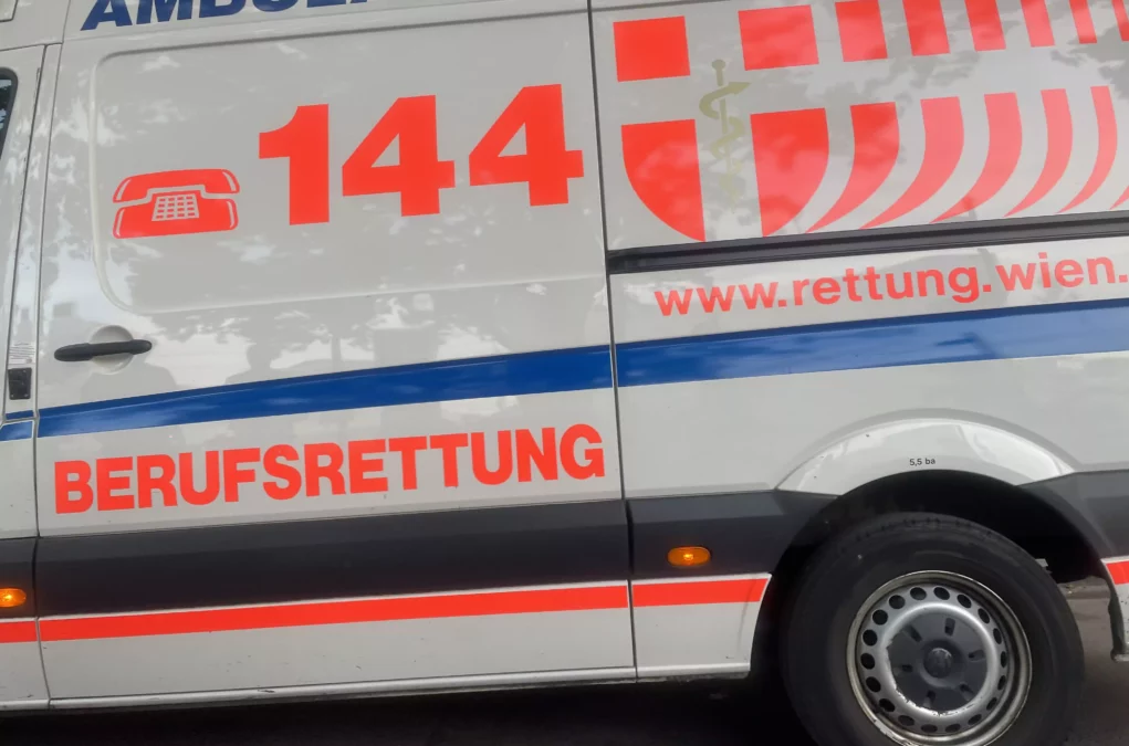 Foto auf 5min.at zeigt ein Einsatzwagen der Ambulanz in Wien.