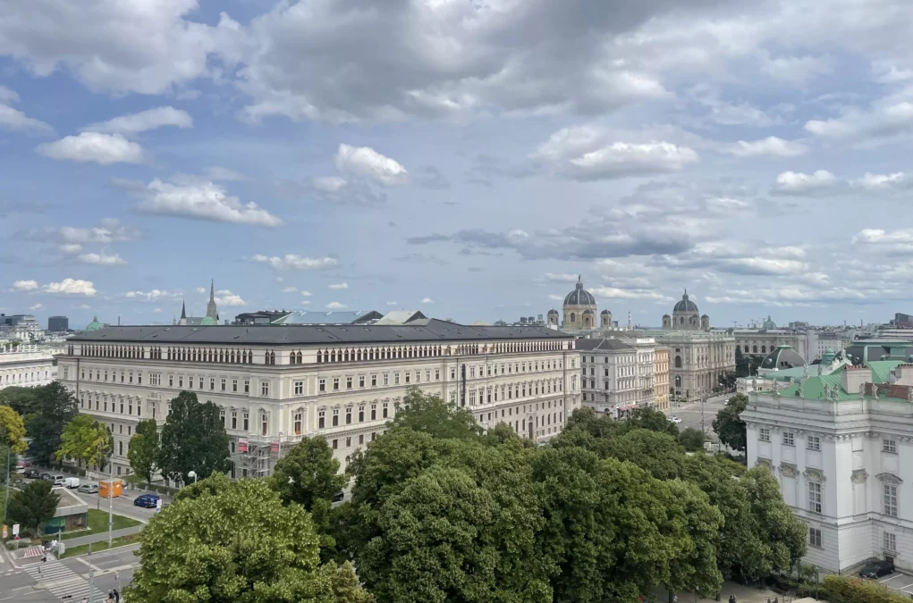 Foto auf 5min.at zeigt Wien bei sch&ouml;nem Wetter.