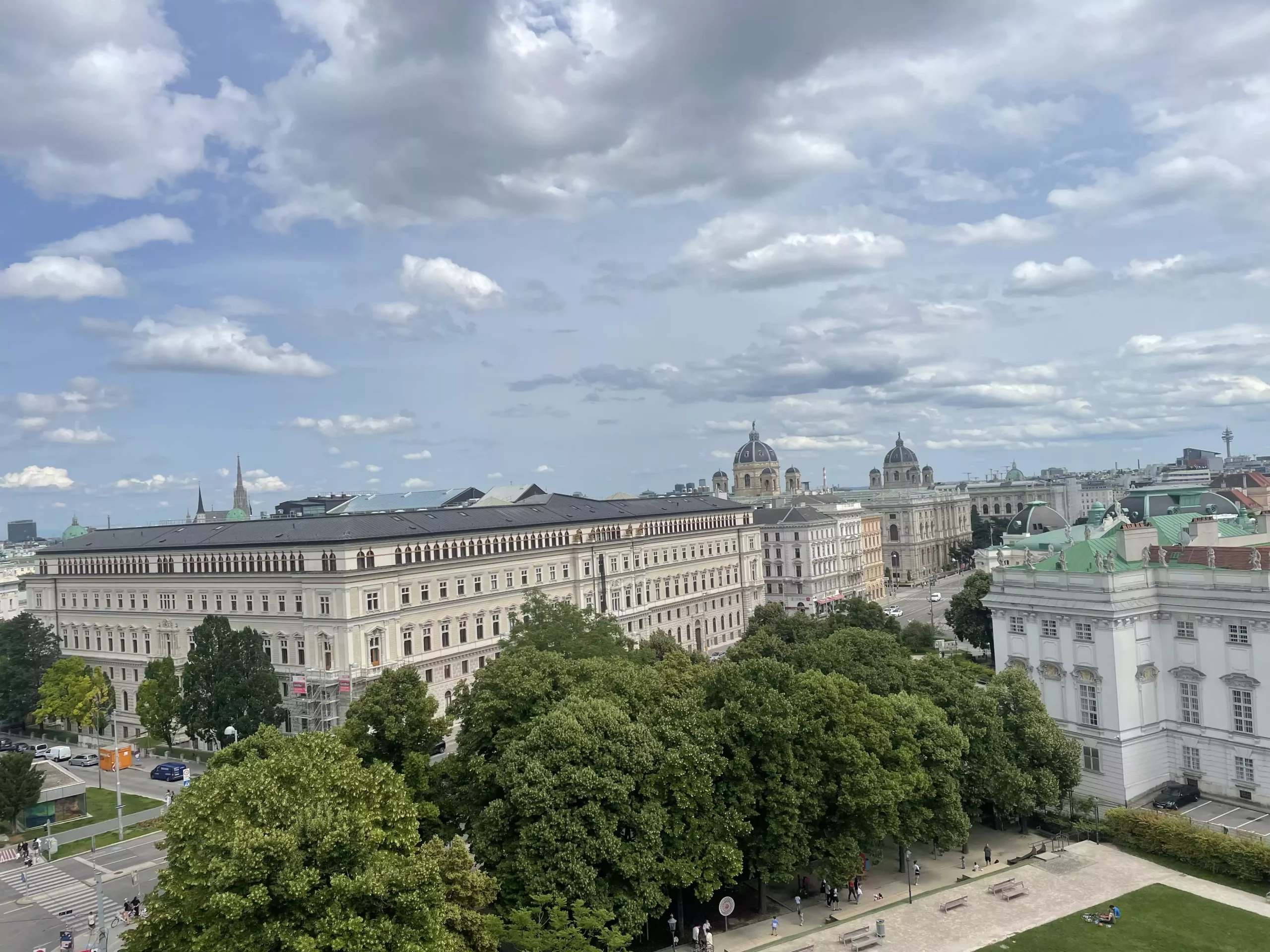 Foto auf 5min.at zeigt Wien bei schönem Wetter.