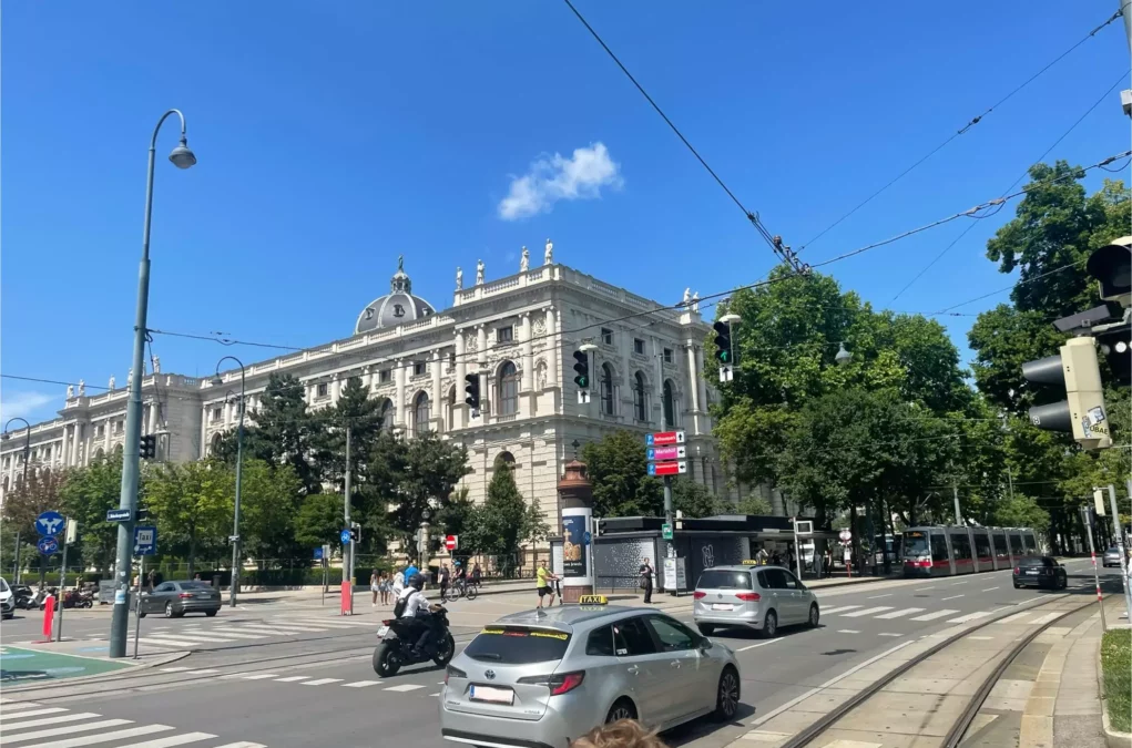 Foto auf 5min.at zeigt den Verkehr in Wien