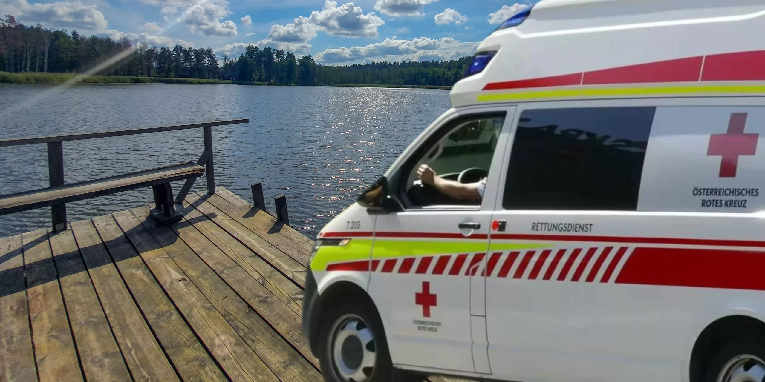 Das Bild auf 5min.at zeigt einen See und einen Rettungswagen.