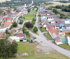 Das Bild auf 5min.at zeigt die Auswirkungen des Hagelunwetters in den Gemeinden Waldkirchen an der Thaya und Dobersberg.