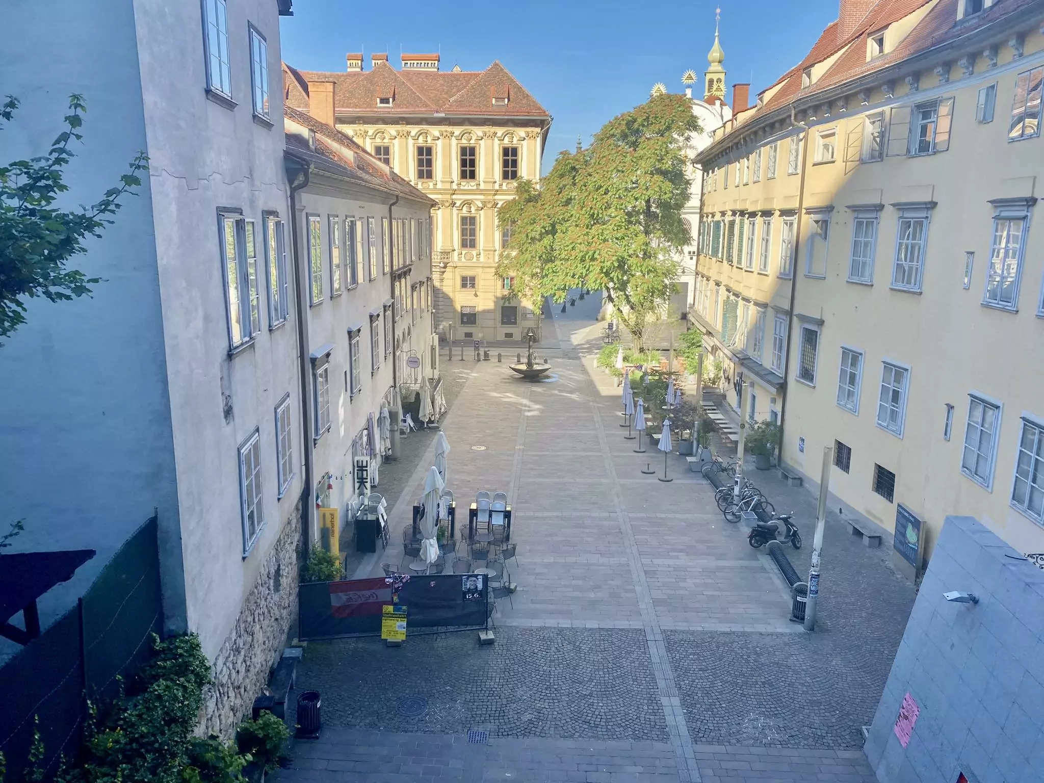 Bild auf 5min.at zeigt mehrere Häsuer in Graz.
