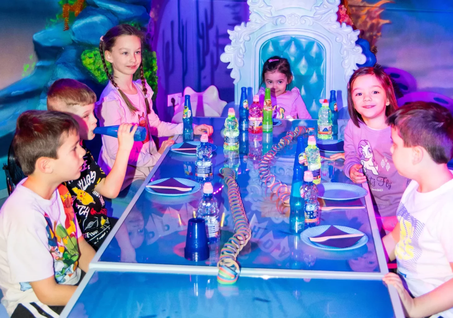 Bild auf 5min.at zeigt ein Werbefoto der Playworld Wien.