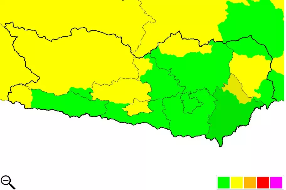 Ein Bild auf 5min.at zeigt die gelbe Wetterwarnkarte der österreichischen Unwetterzentrale.