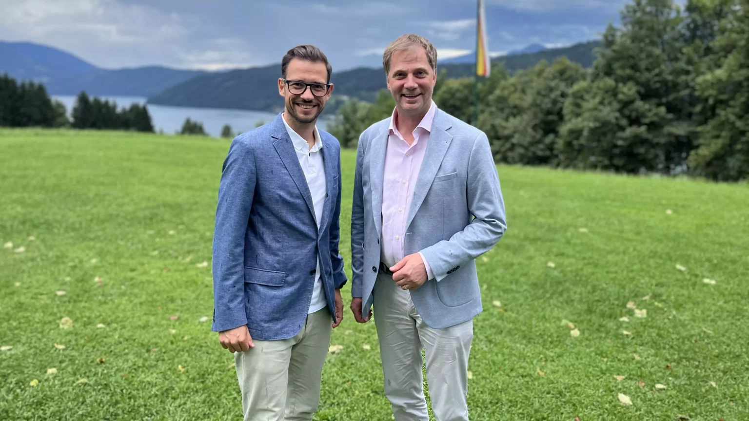 Ein Bild auf 5min.at zeigt Landesrat Sebastian Schuschnig und Bürgermeister Martin Lackner.