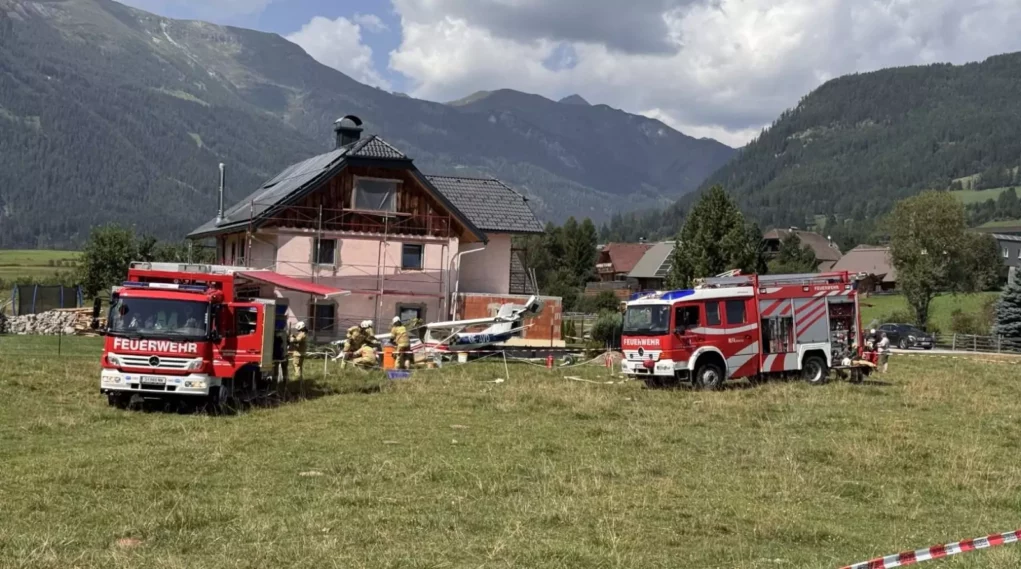 Zu einem Absturz eines Leichtflugzeuges wurden heute die FF Mauterndorf und die FF St.Michael nach Steindorf-Moos alarmiert.
