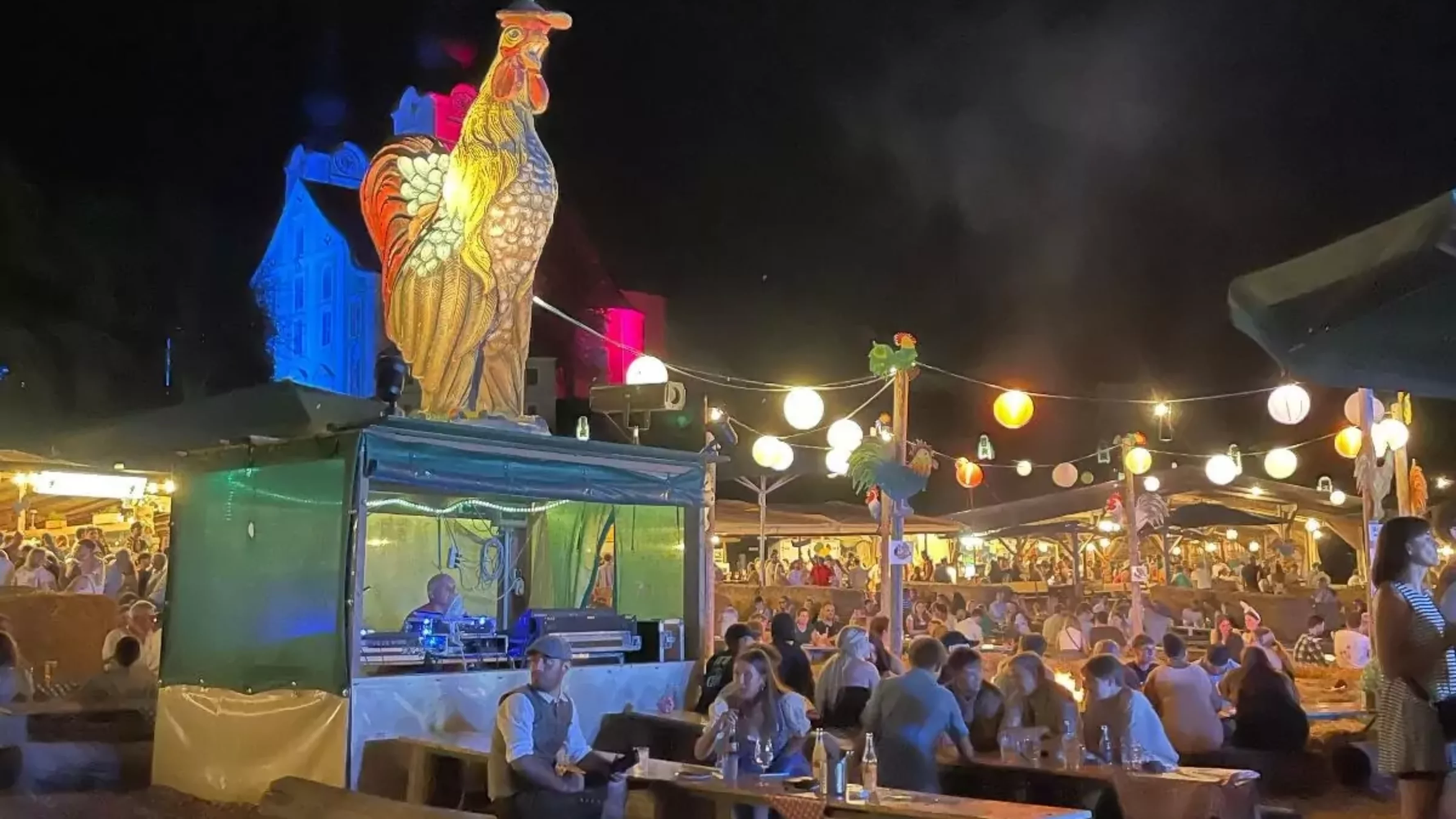 Ein Bild auf 5min.at zeigt das Gackern-Fest in St. Andrä im schönen Lavanttal.