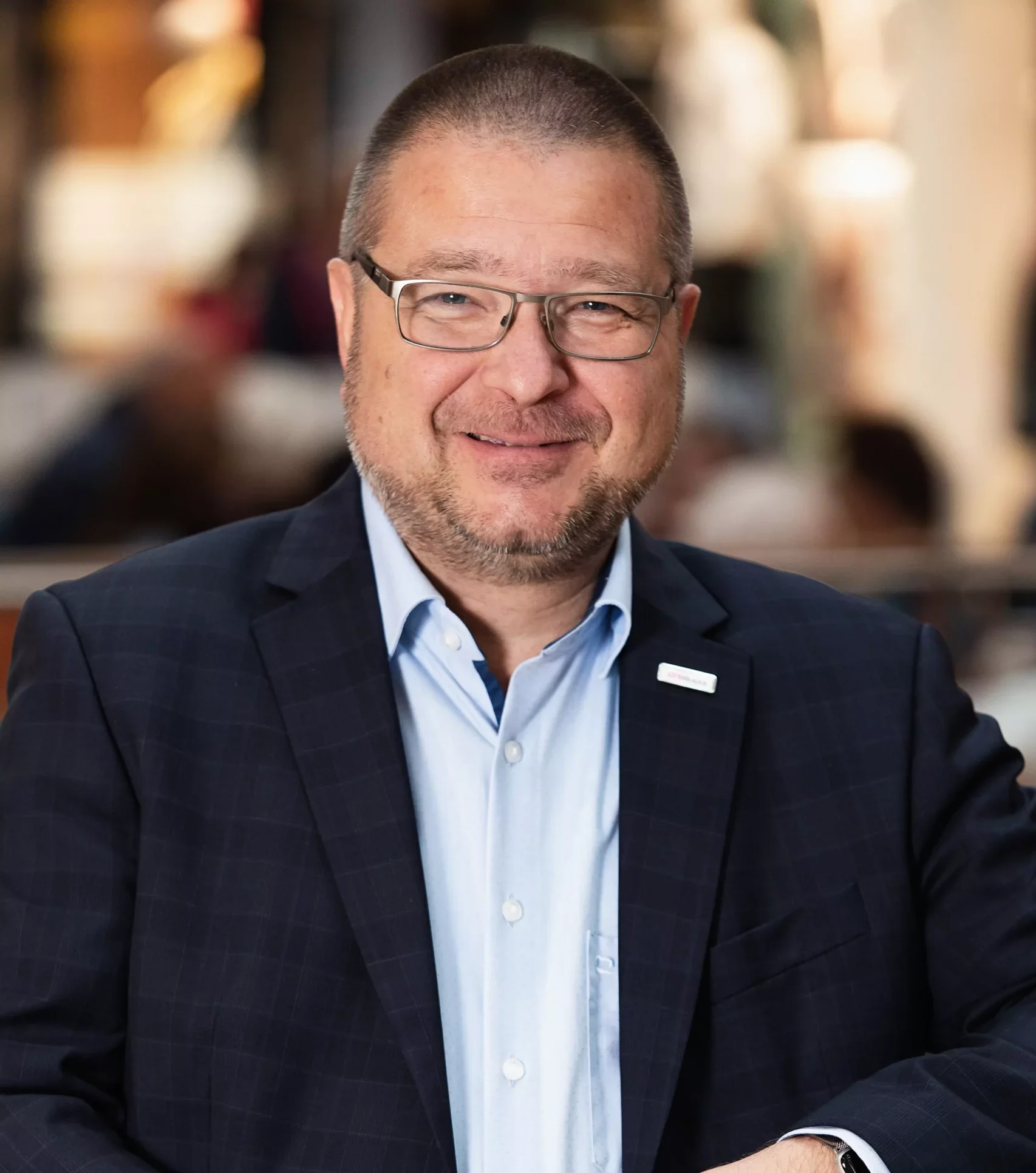 Das Bild auf 5min.at zeigt Ernst Hofbauer.