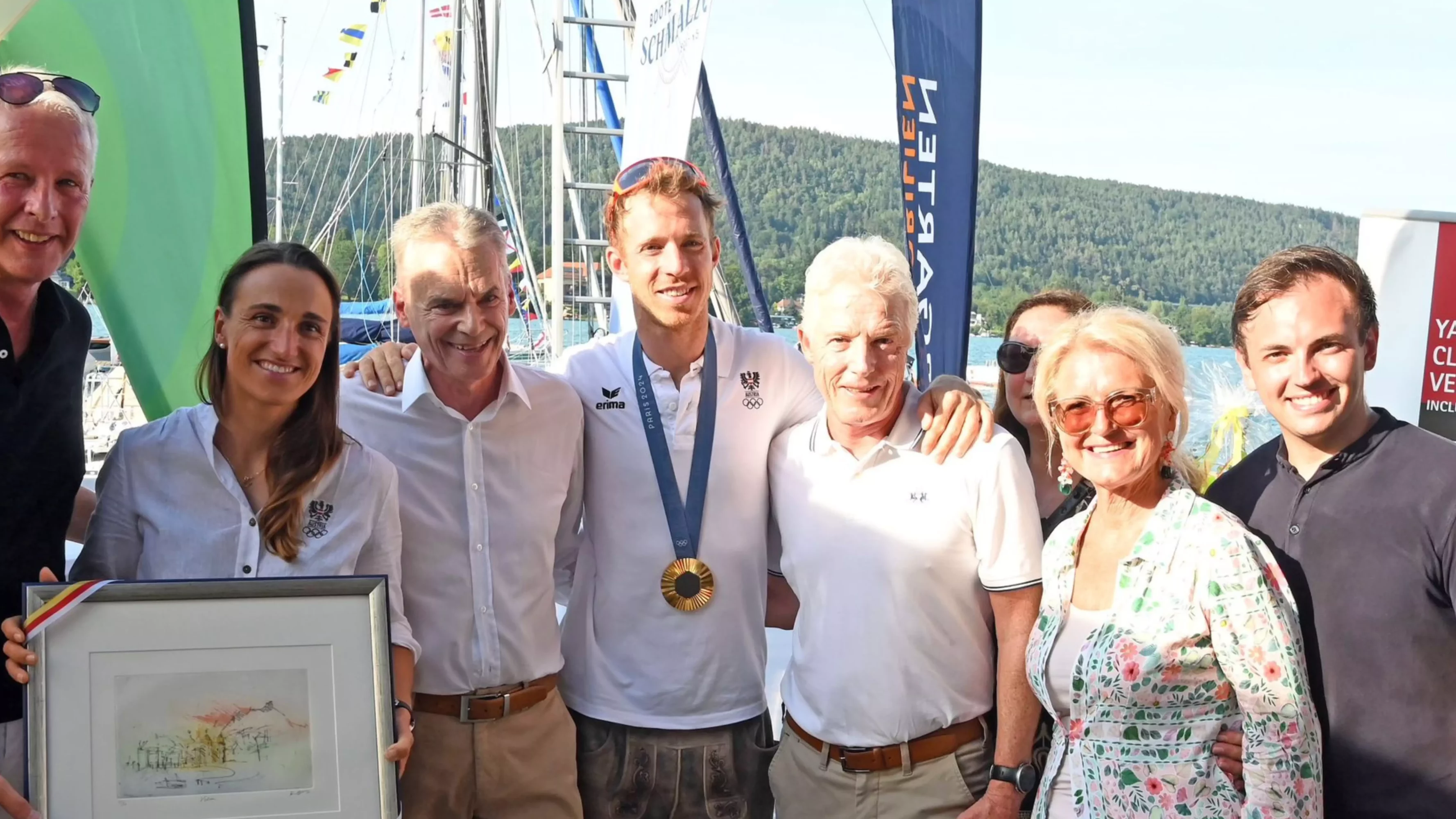 Die goldene Lara: Olympiasiegerin Lara Vadlau wird gefeiert