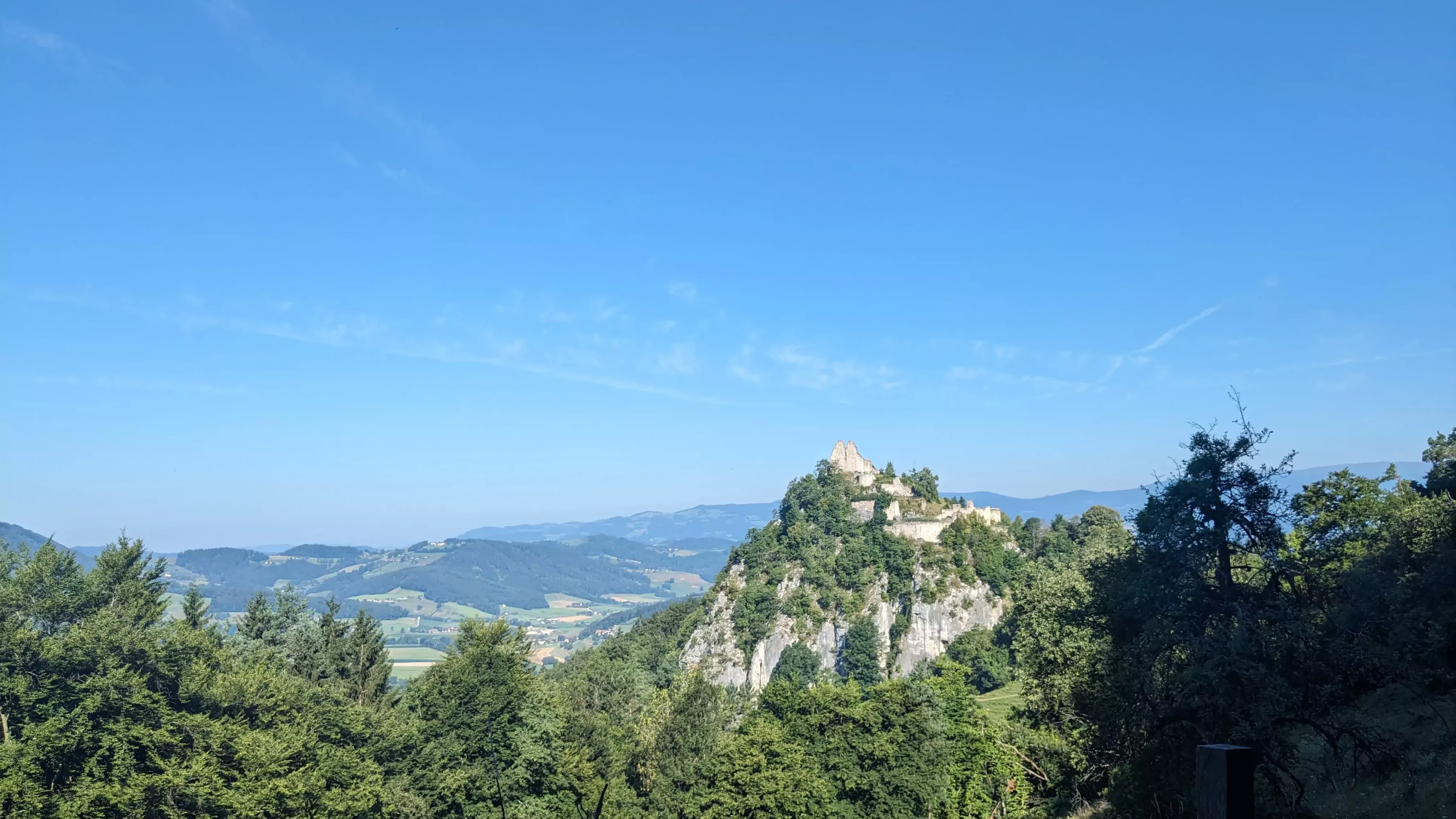 Das Bild auf 5min.at zeigt die Ruine Rabenstein im Lavanttal.