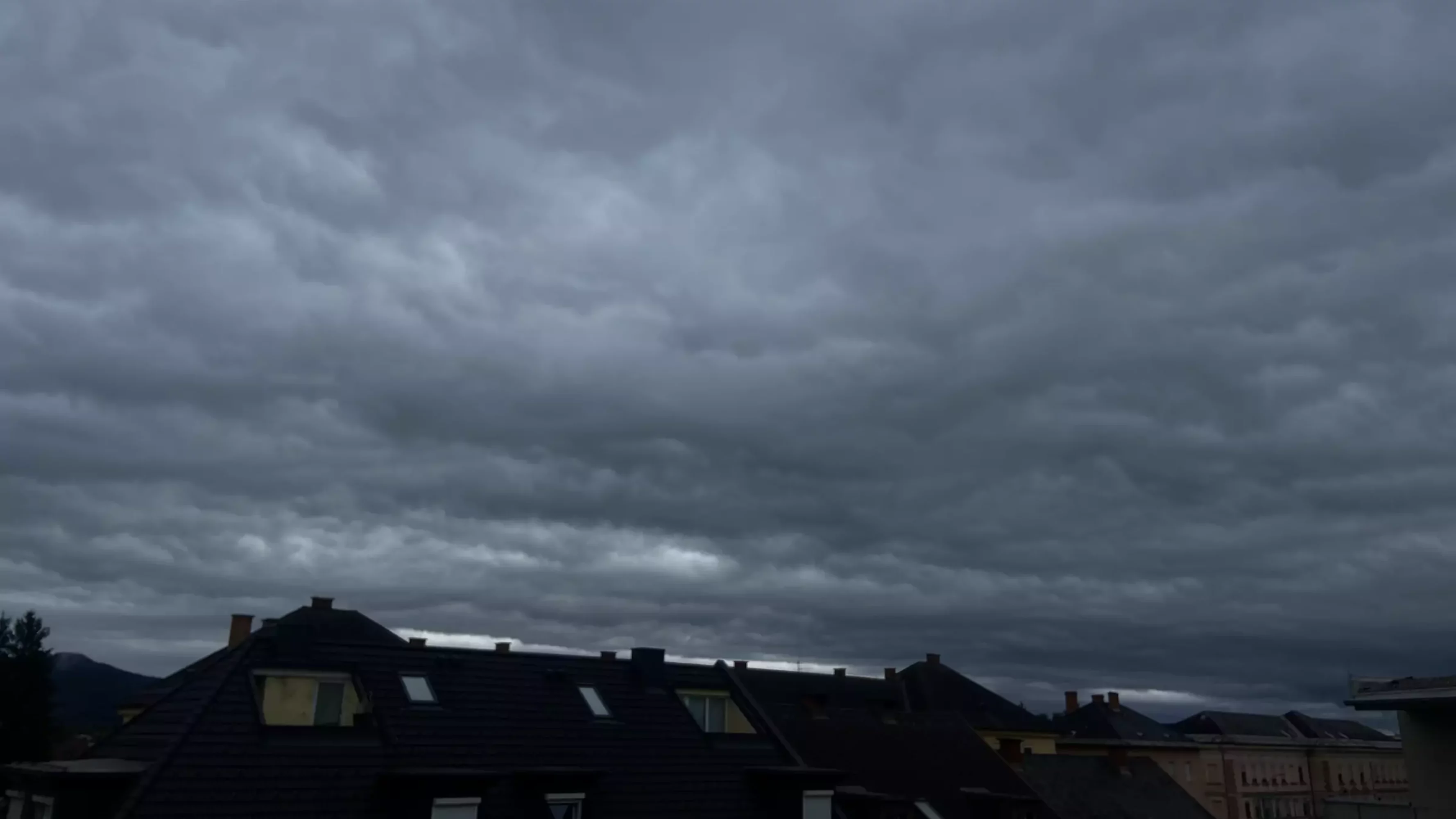 Ein Foto auf 5min.at zeigt Wolken