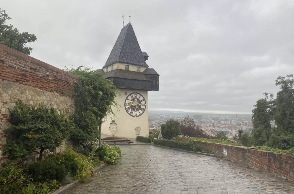 Bild auf 5minat zeigt den Grazer Schloßberg.