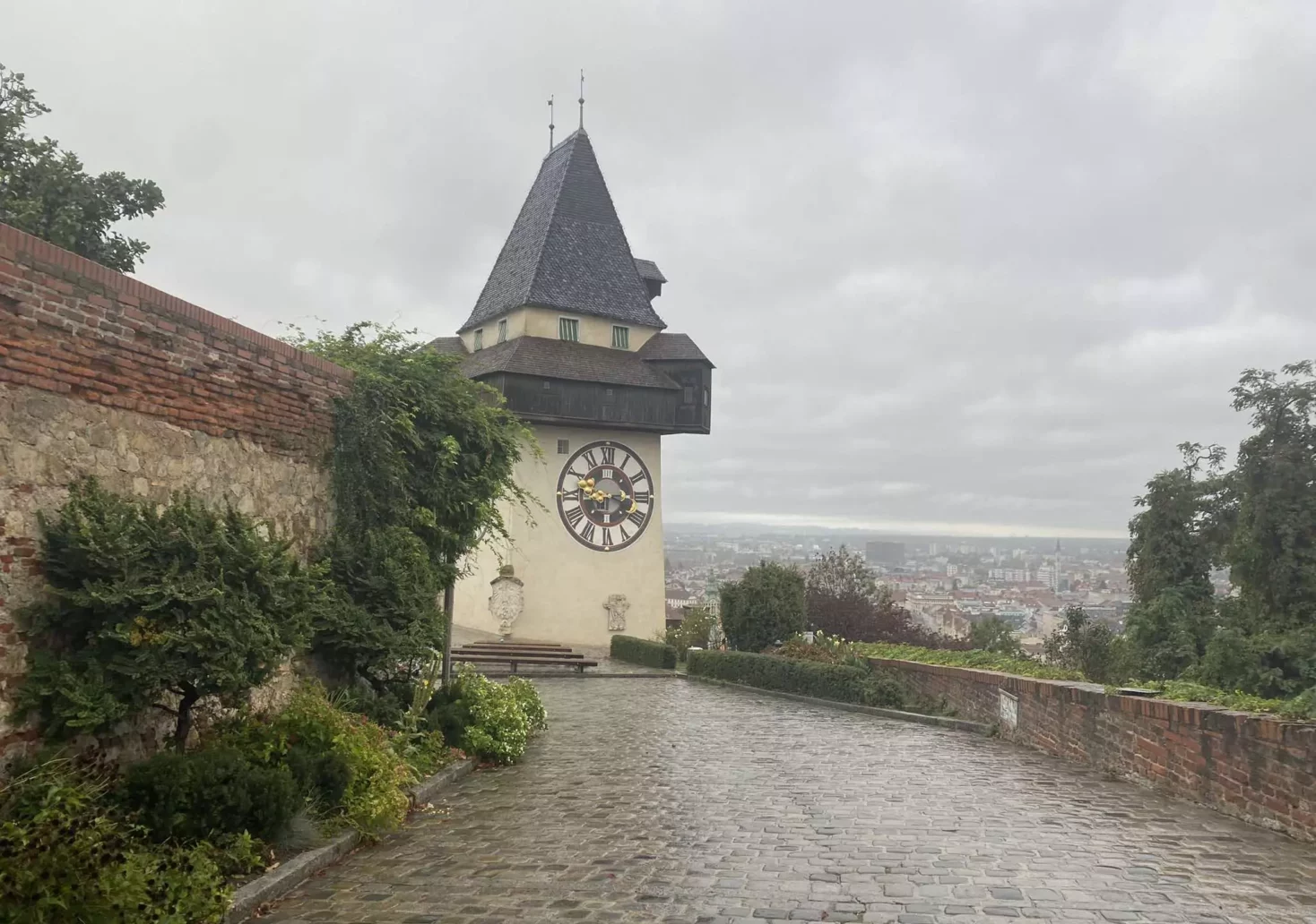 Bild auf 5minat zeigt den Grazer Schloßberg.
