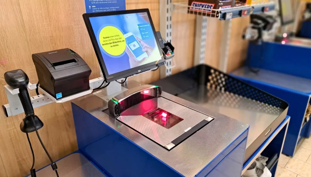 Foto in Beitrag von 5min.at: Zu sehen ist eine Selbstbedienungskassa in einem Lidl-Supermarkt.