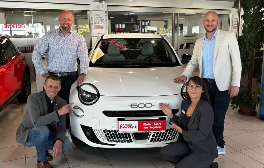 Bild auf 5min.at zeigt ein Werbefoto von Eisner Auto