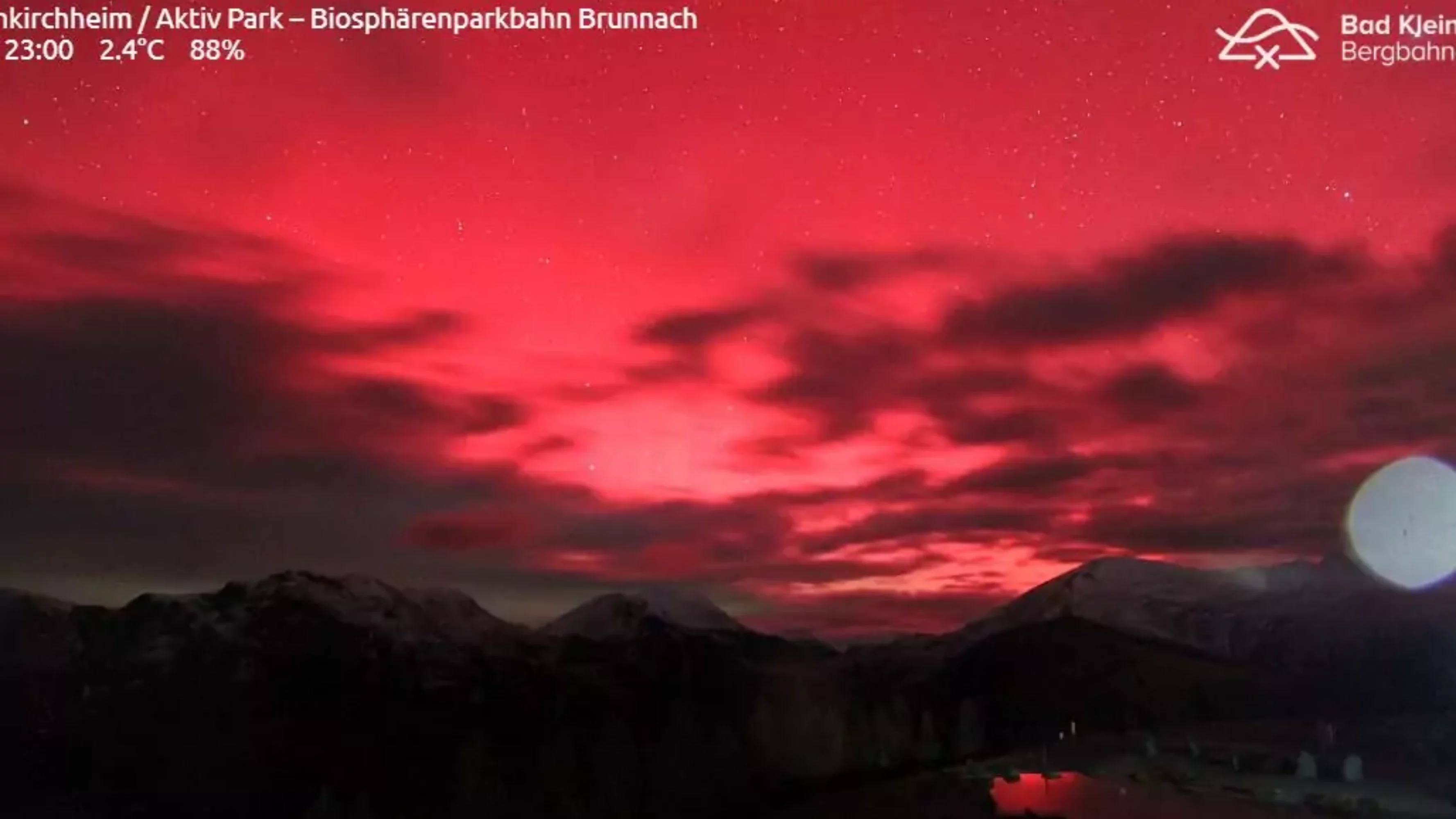 Foto in Beitrag von 5min.at: Zu sehen sind die Polarlichter über Bad Kleinkirchheim um 23 Uhr.