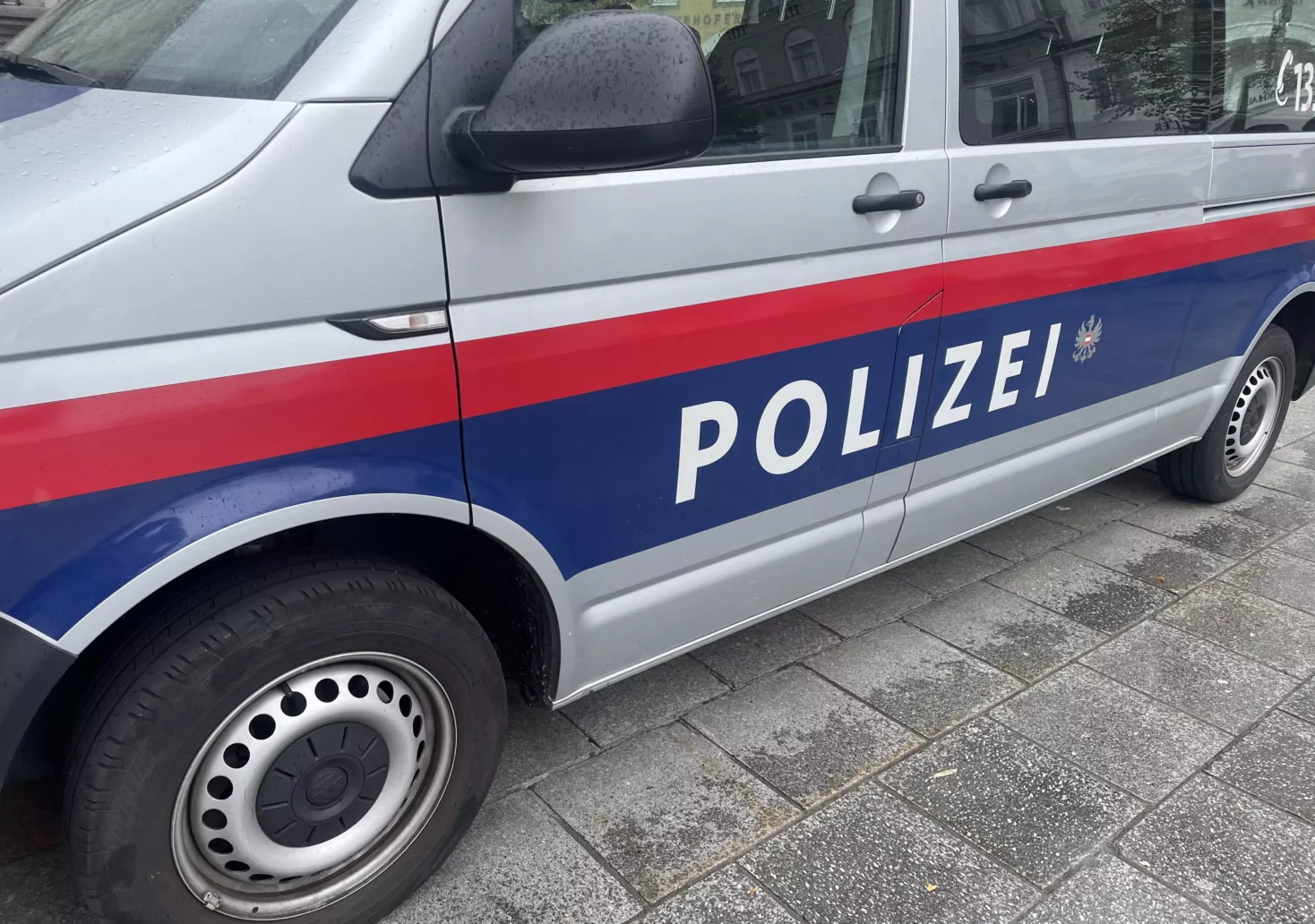 Foto auf 5min.at zeigt ein Polizeiauto