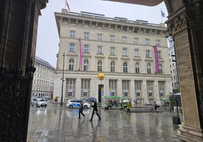Ein Bild auf 5min.at zeigt Regenwetter in Wien.