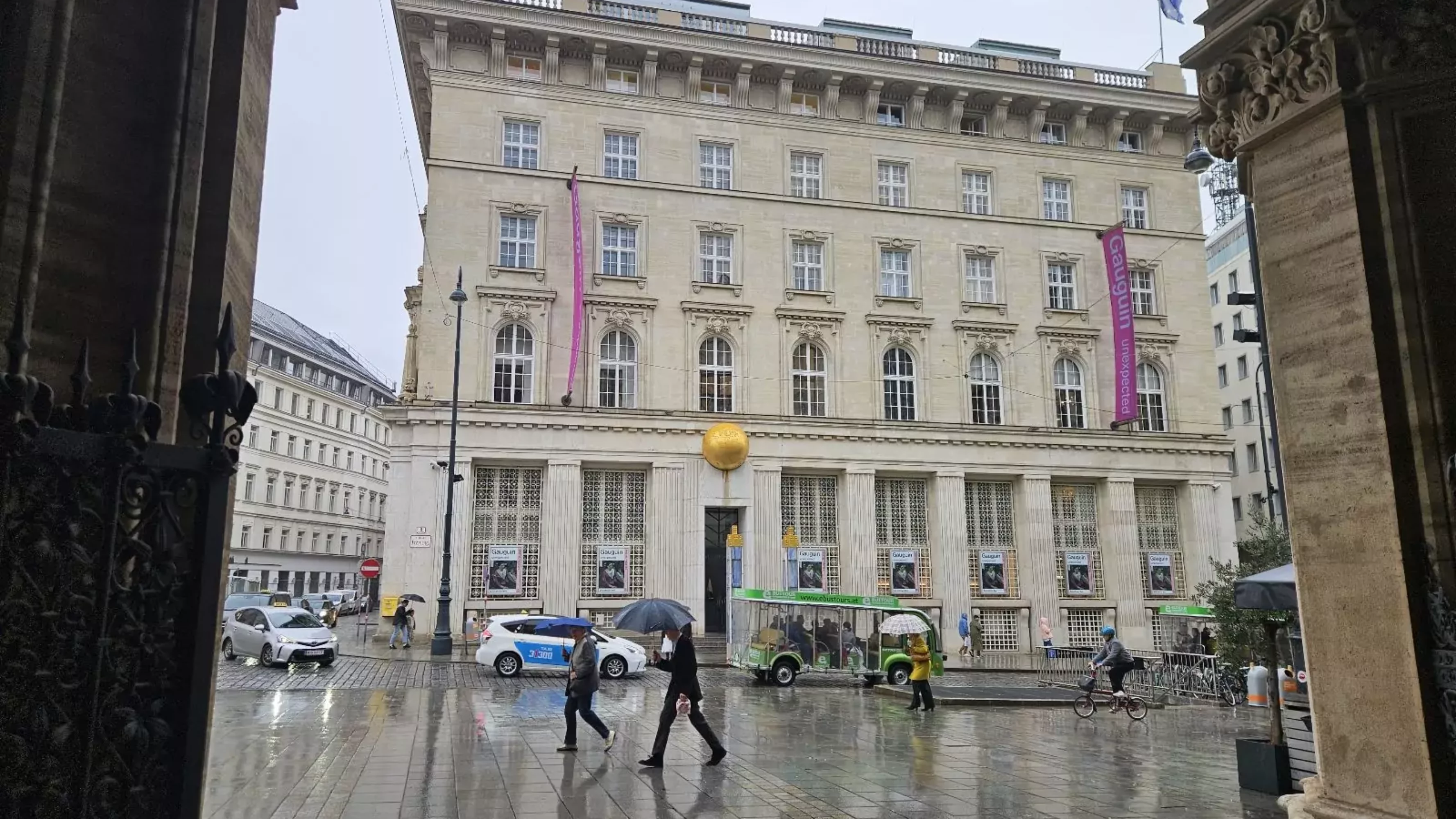 Ein Bild auf 5min.at zeigt Regenwetter in Wien.
