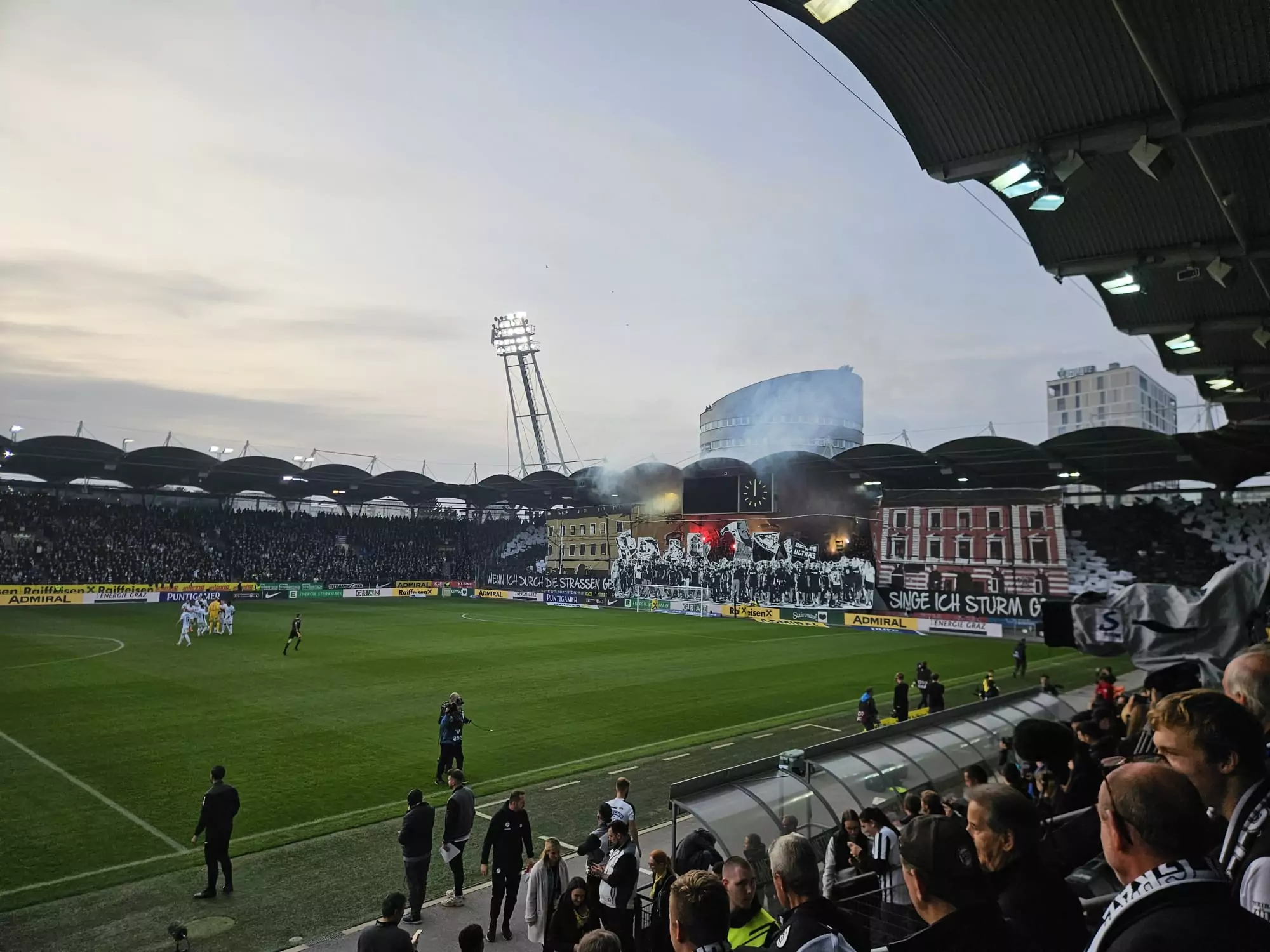 Bild auf 5min.at zeigt das Graz Derby im Oktober 2024.