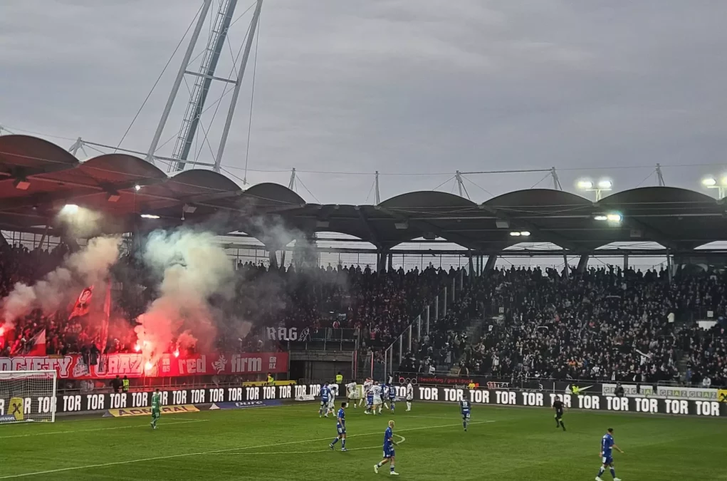 Bild auf 5min.at zeigt das Graz Derby im Oktober 2024.