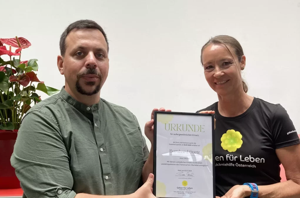 Das Bild auf 5min.at zeigt den Stammzellenspender Bernhard und Julia von Geben für Leben.