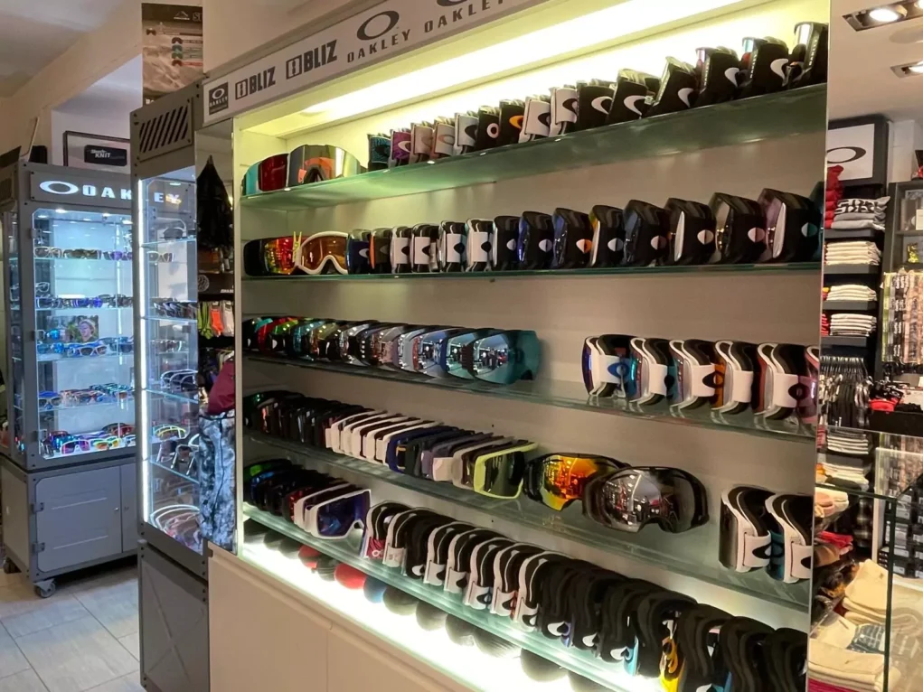 Das Bild auf 5min.at zeigt den Oakley Shop von Plessin in Villach.