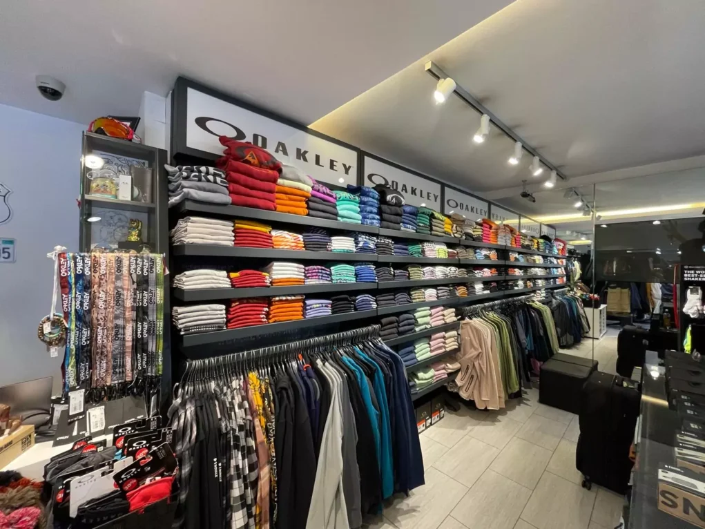 Das Bild auf 5min.at zeigt den Oakley Shop von Plessin in Villach.