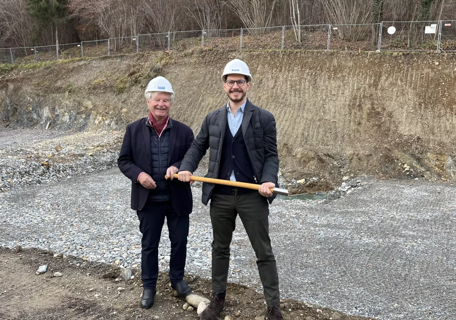 Das Bild auf 5min.at zeigt Maximilian Madile Herr Dl. Axel Madile.