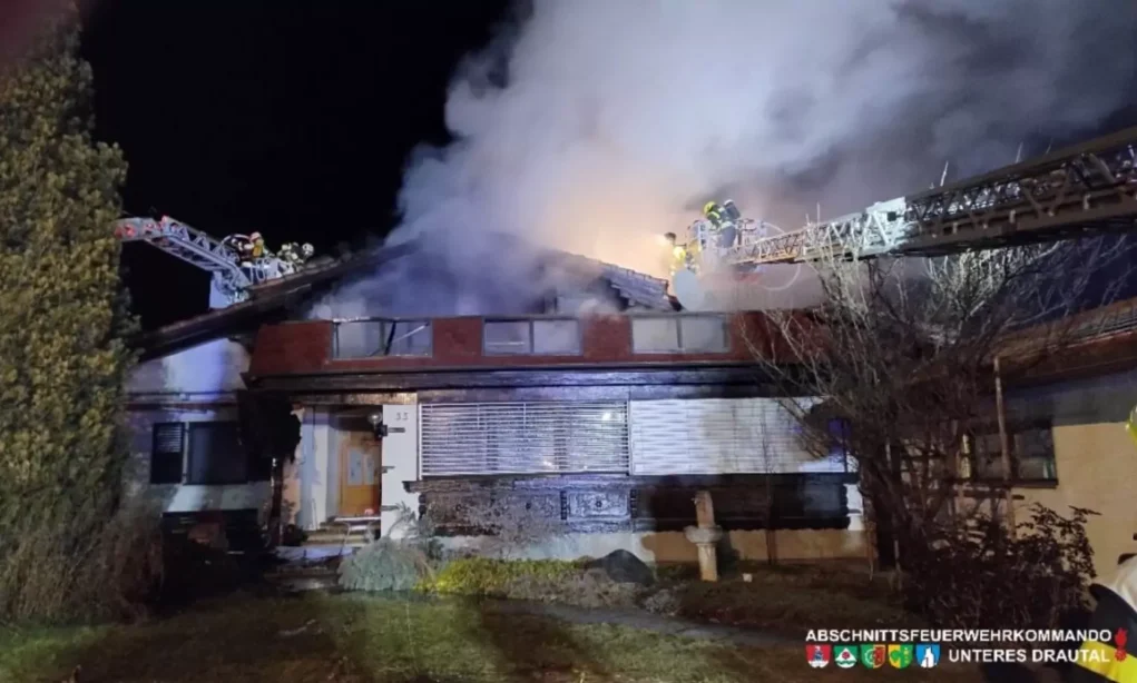 Ein Bild auf 5min.at zeigt den Wohnhausbrand in Feffernitz.