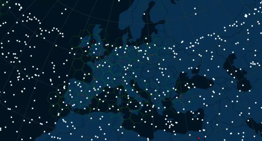 Ein Bild auf 5min.at zeigt die Standorte der Starlink-Satelliten über Europa.