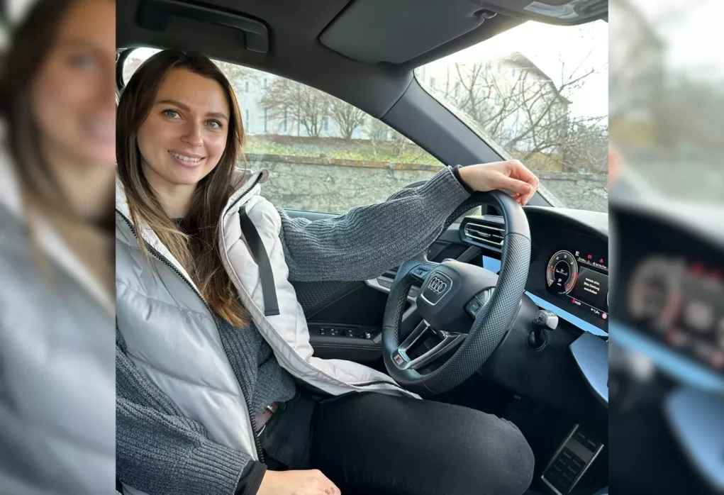 Bild auf 5min.at zeigt Autotesterin Valentina von Porsche Inter Auto - PIA