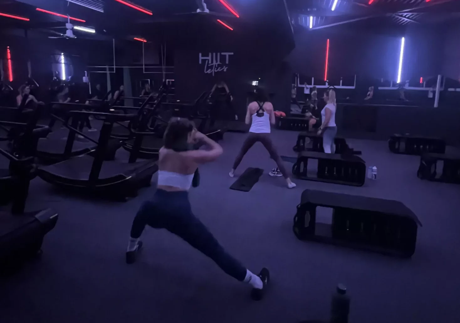 Bild auf 5min.azt zeigt ein Werbefoto von Kelag Plus Club