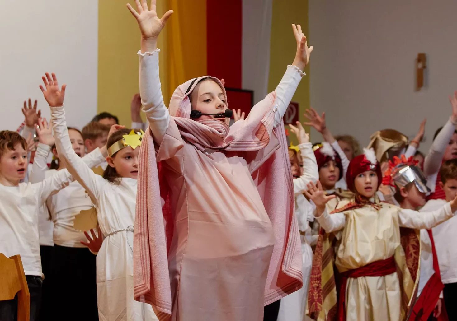 Das Bild auf 5min.at zeigt Impressionen vom Weihnachtsmusical in Bad Bleiberg.