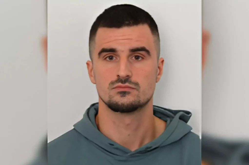 Foto in Beitrag von 5min.at: Zu sehen ist der Mann, nach dem derzeit im Raum Wiener Neustadt gefahndet wird, weil er aus dem Gef&auml;ngnis ausgebrochen ist.