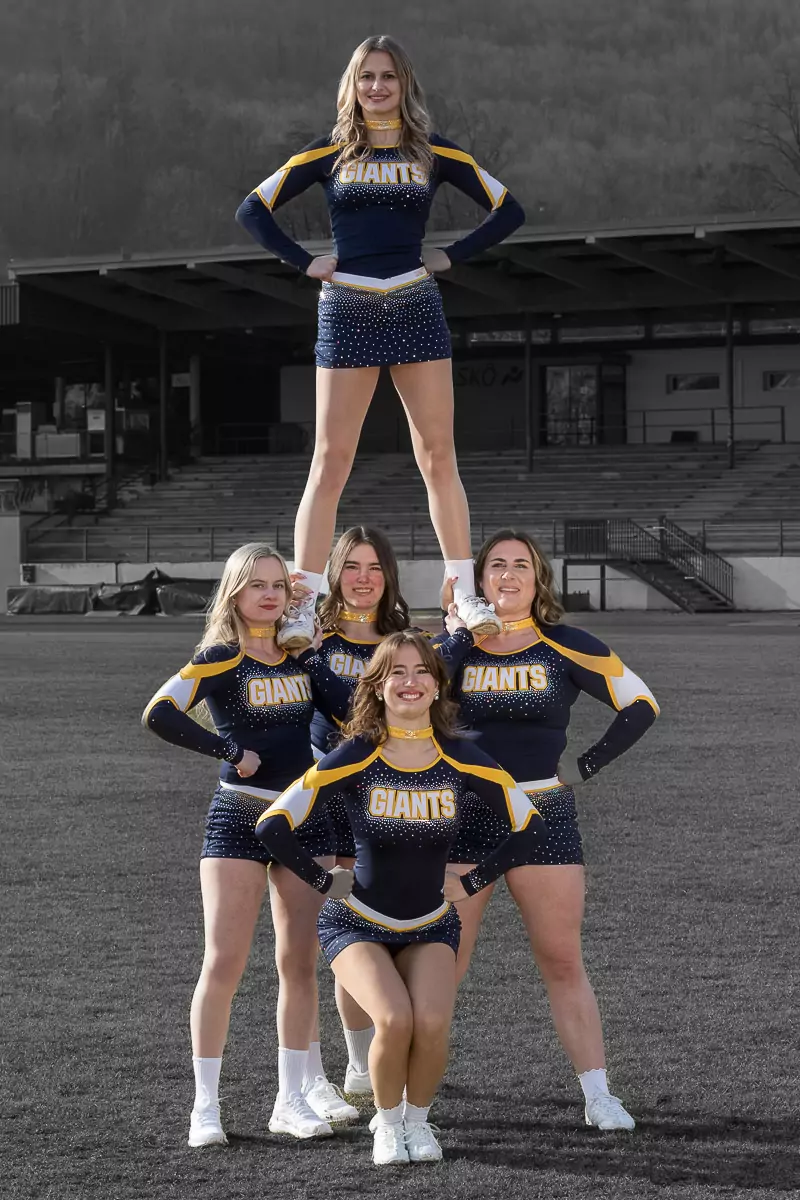 Das Bild auf 5min.at zeigt Cheerleader in Graz.