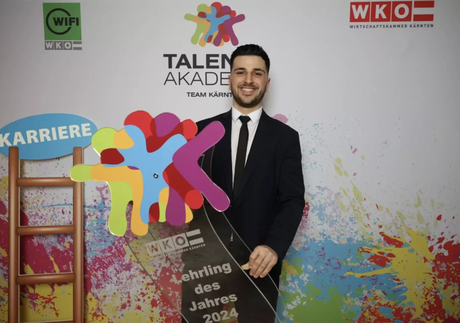 Bild auf 5min.at zeigt den Lehrling des Jahres, Andreas Paduretu