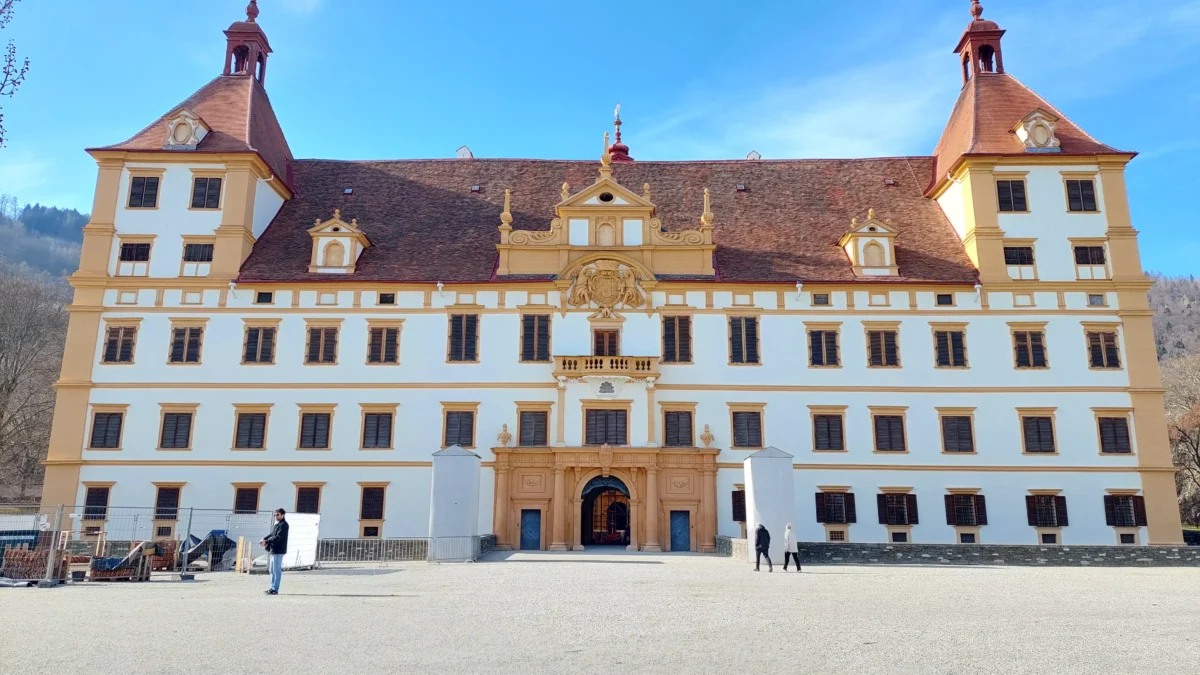 Foto auf 5min.at zeigt das Schloss Eggenberg