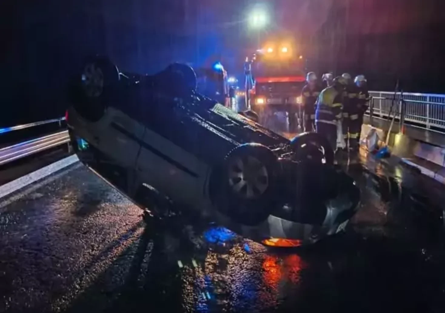 Auto &uuml;berschl&auml;gt sich auf der Finkensteiner Stra&szlig;e &ndash; eine Person verletzt