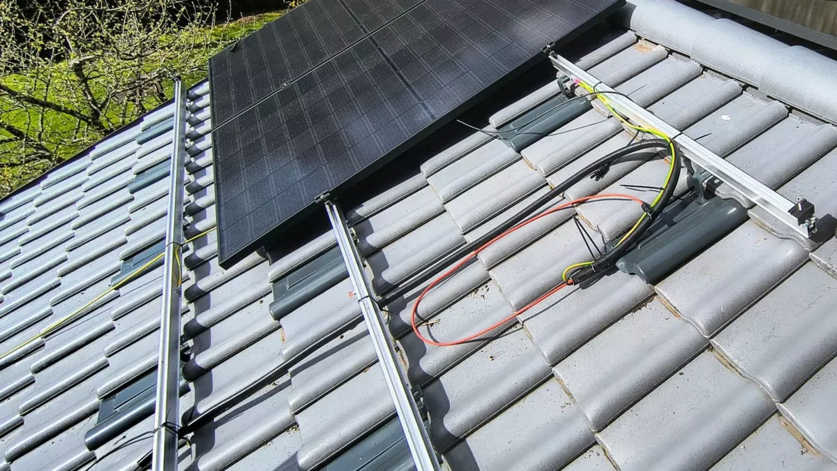 Das Bild auf 5min.at zeigt eine Photovoltaik Anlage.