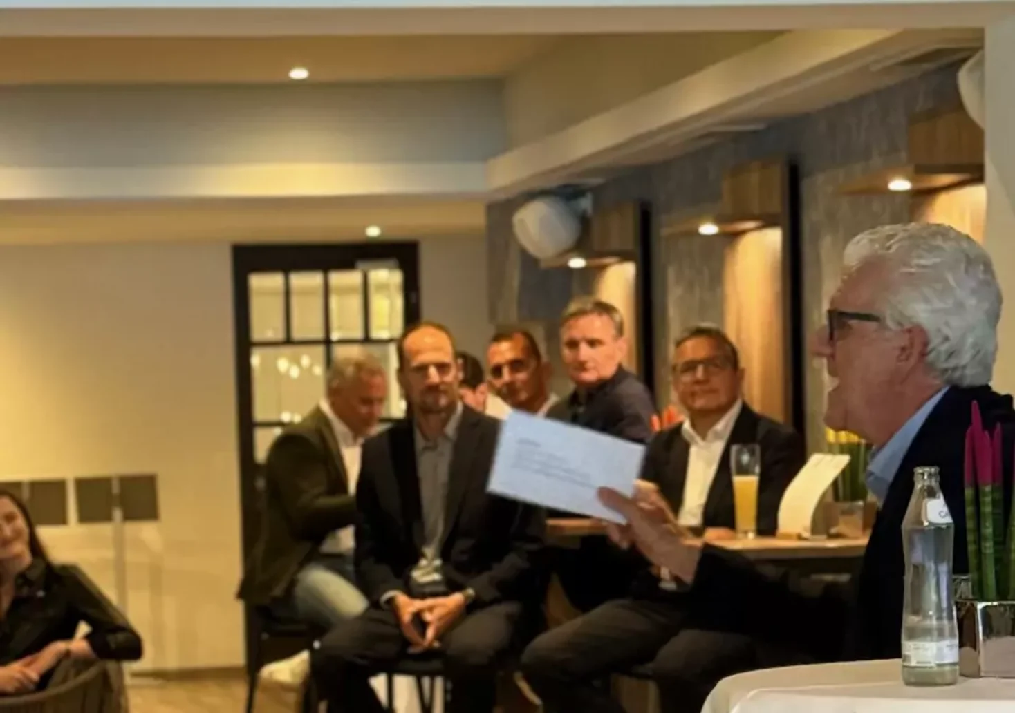 Das Bild auf 5min.at zeigt das Fr&uuml;hlingstreffen der K&auml;rntner Immobilientreuh&auml;nder.