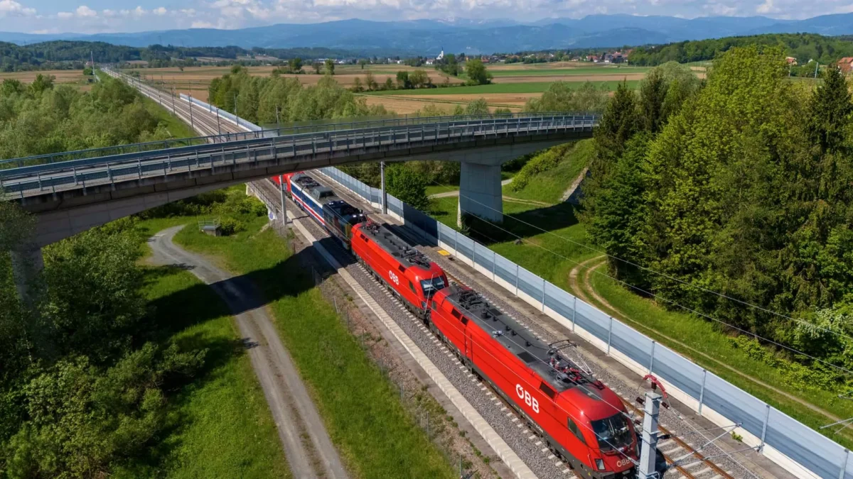 Das Bild auf 5min.at zeigt eine Testfahrt der Koralmbahn.