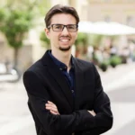 Das Foto auf www.5min.at zeigt die Mitarbeiterin Fabio Platschiutschnig von 5min.at