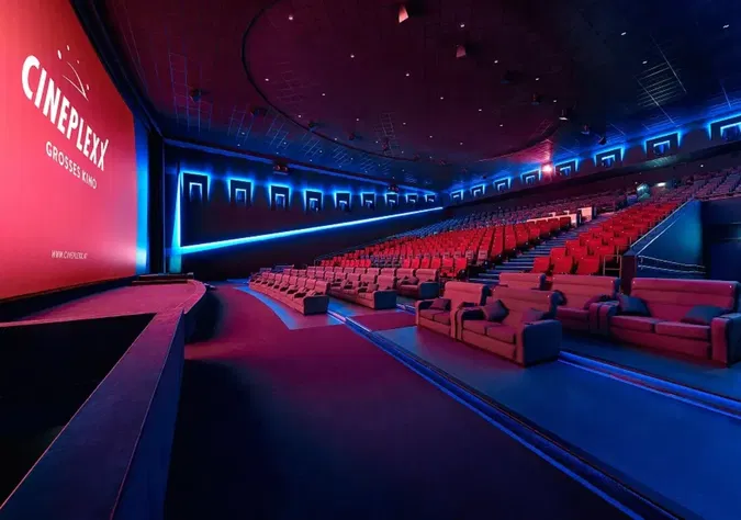 Bild auf 5min.at zeigt ei Cineplexx von Innen.