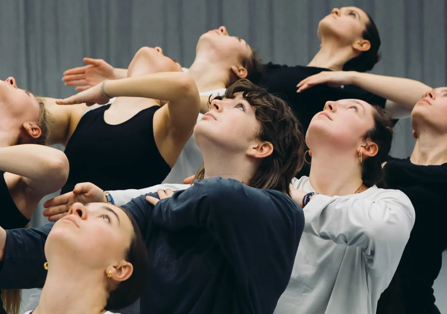 Das Foto auf www.5min.at ziegt T&auml;nzer der Grazer Oper.